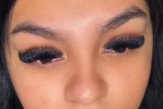 Full volume lash set